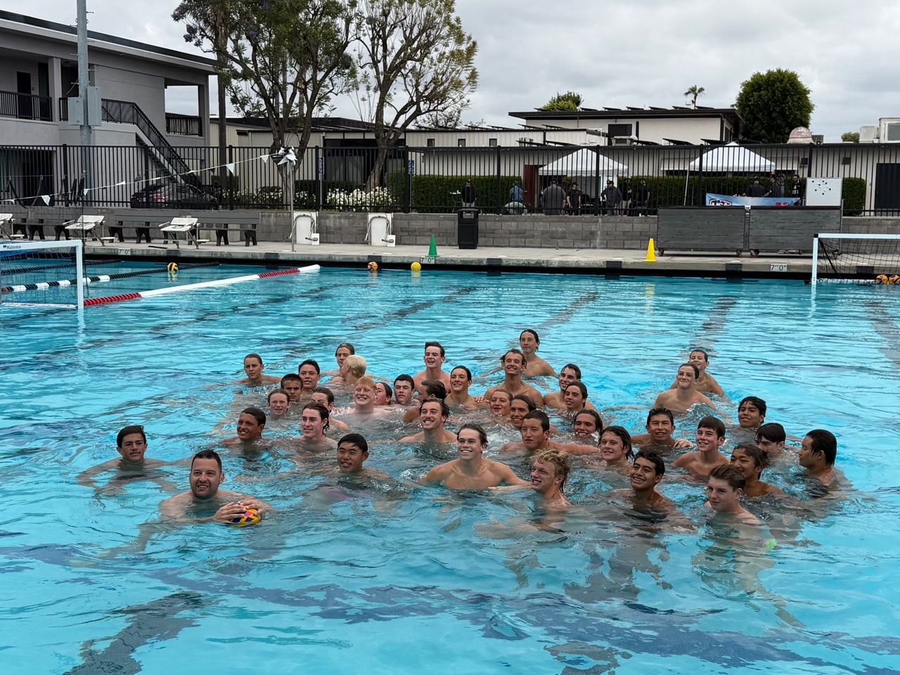 Invictus Aquatics team photo in the pool